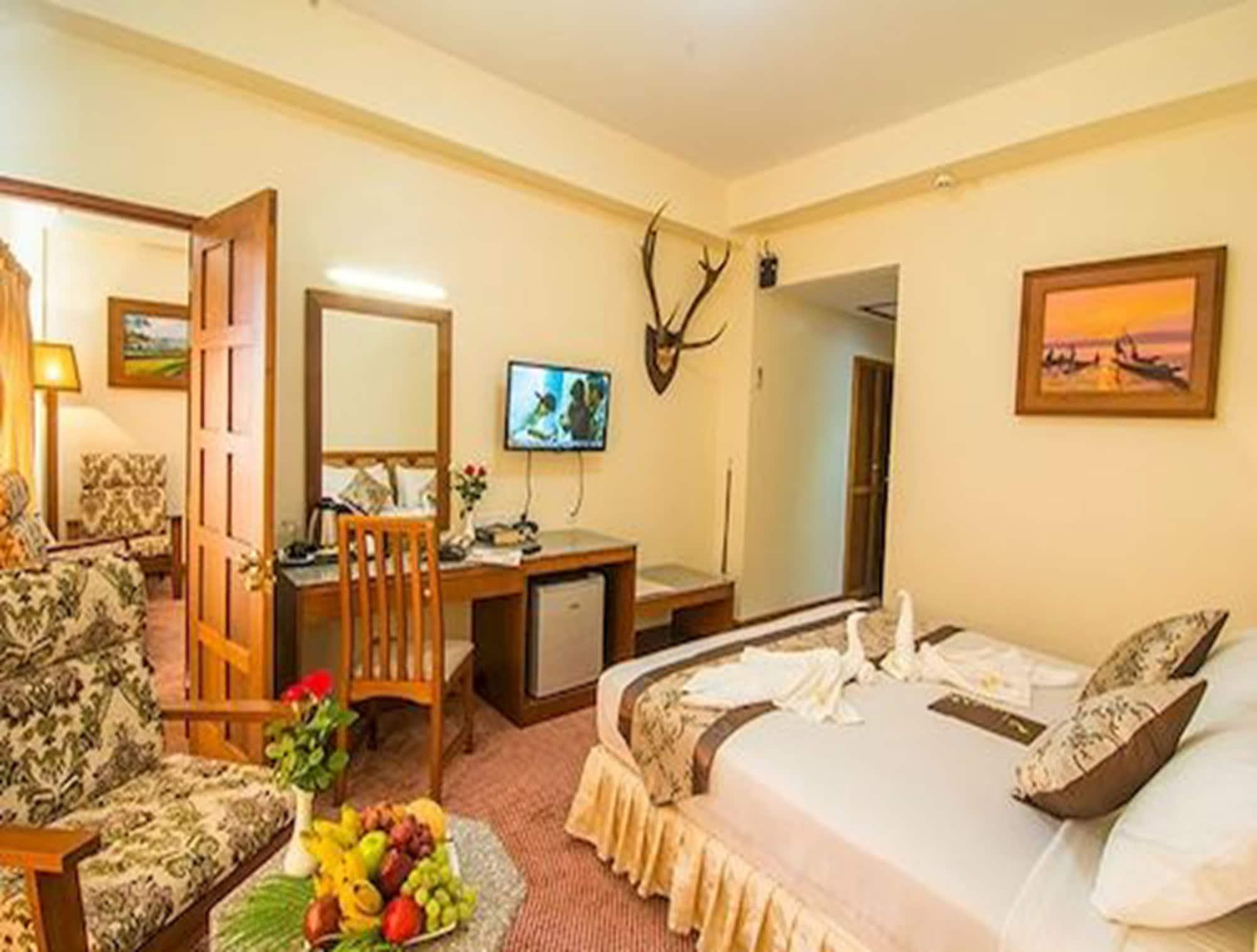 Reno Hotel Yangon Exterior photo