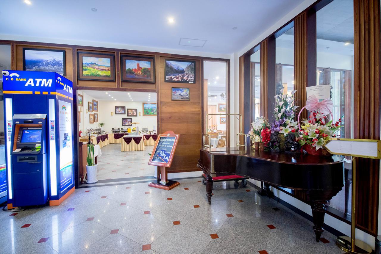 Reno Hotel Yangon Exterior photo
