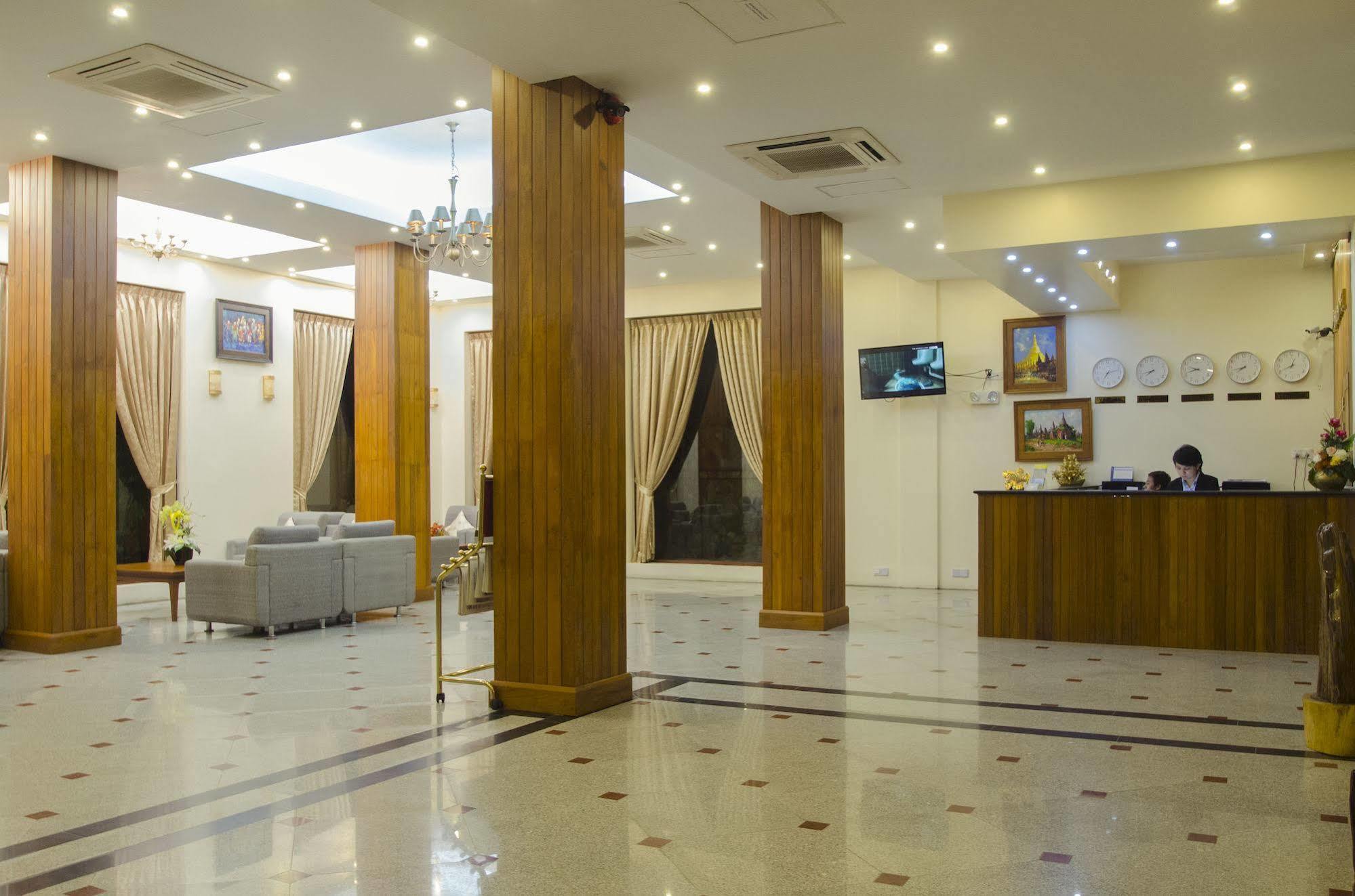 Reno Hotel Yangon Exterior photo