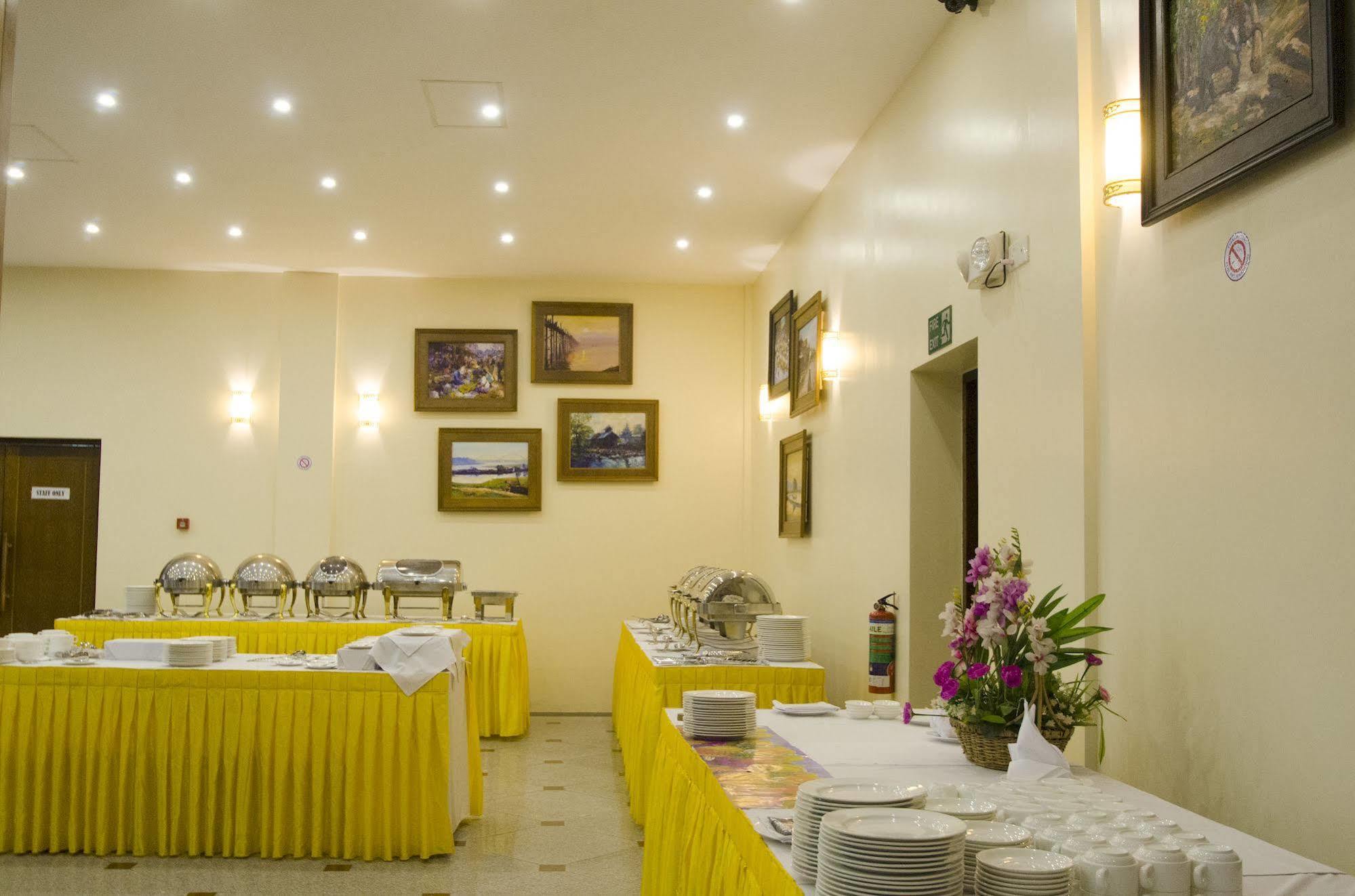 Reno Hotel Yangon Exterior photo